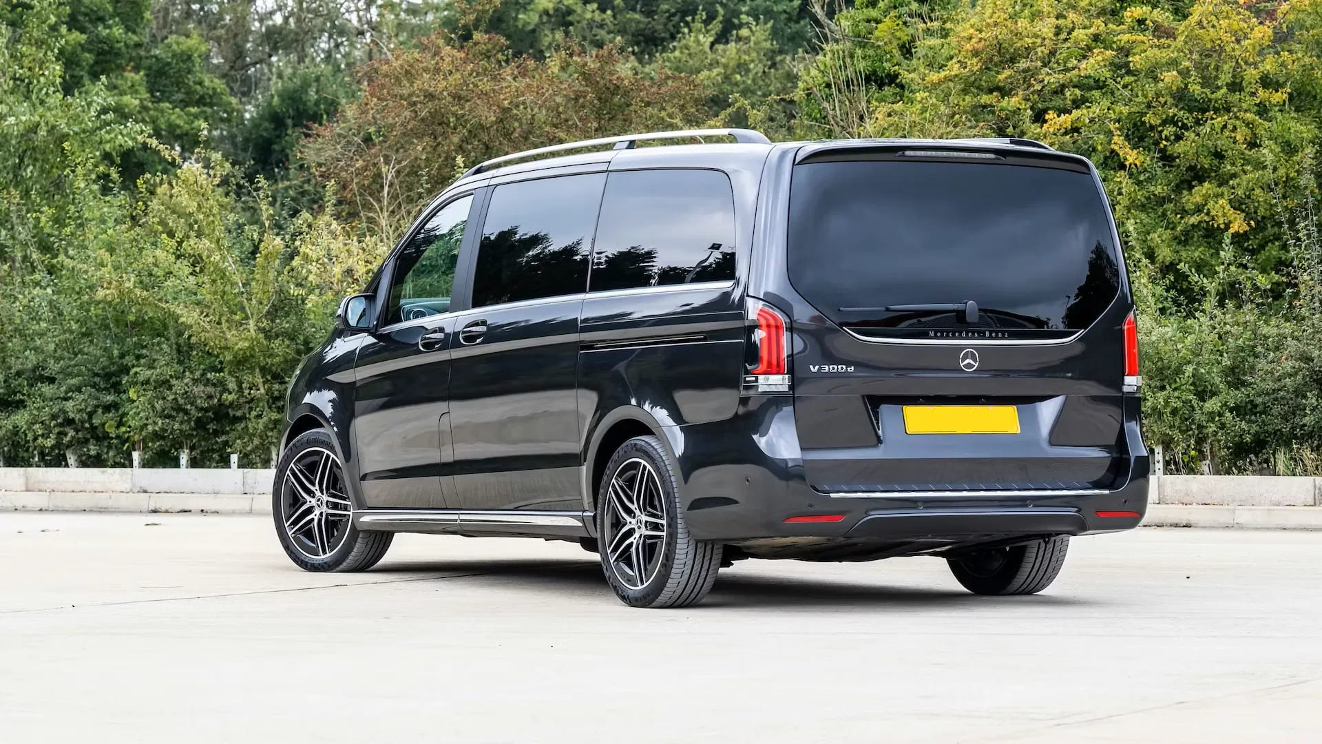 MERCEDES V CLASS VAN MINI VAN NEW AND LUXURY