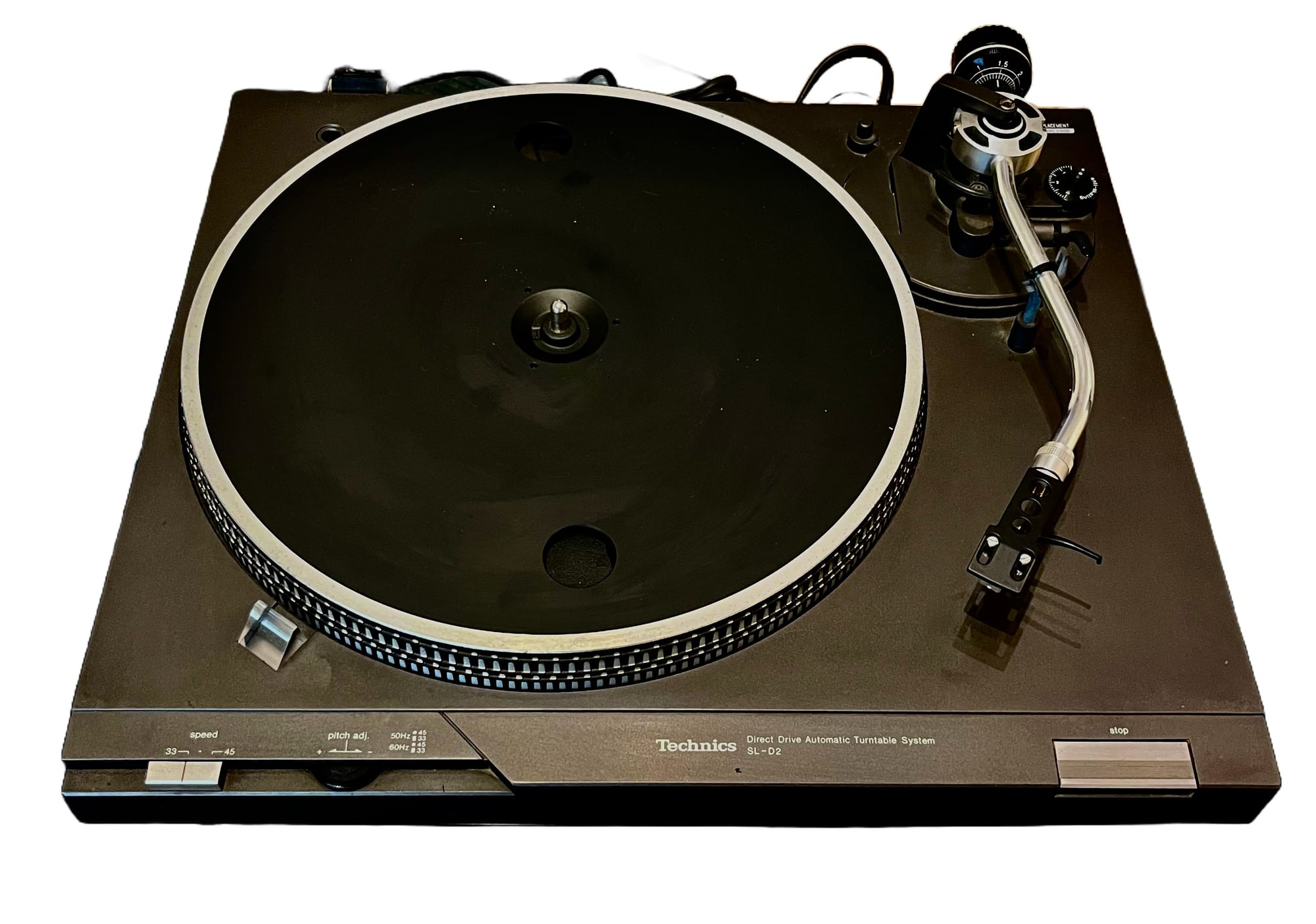 תמונה ראשית חזיתית של פטיפון חצי אוטומטי Technics SL-D2  ללא מכסה