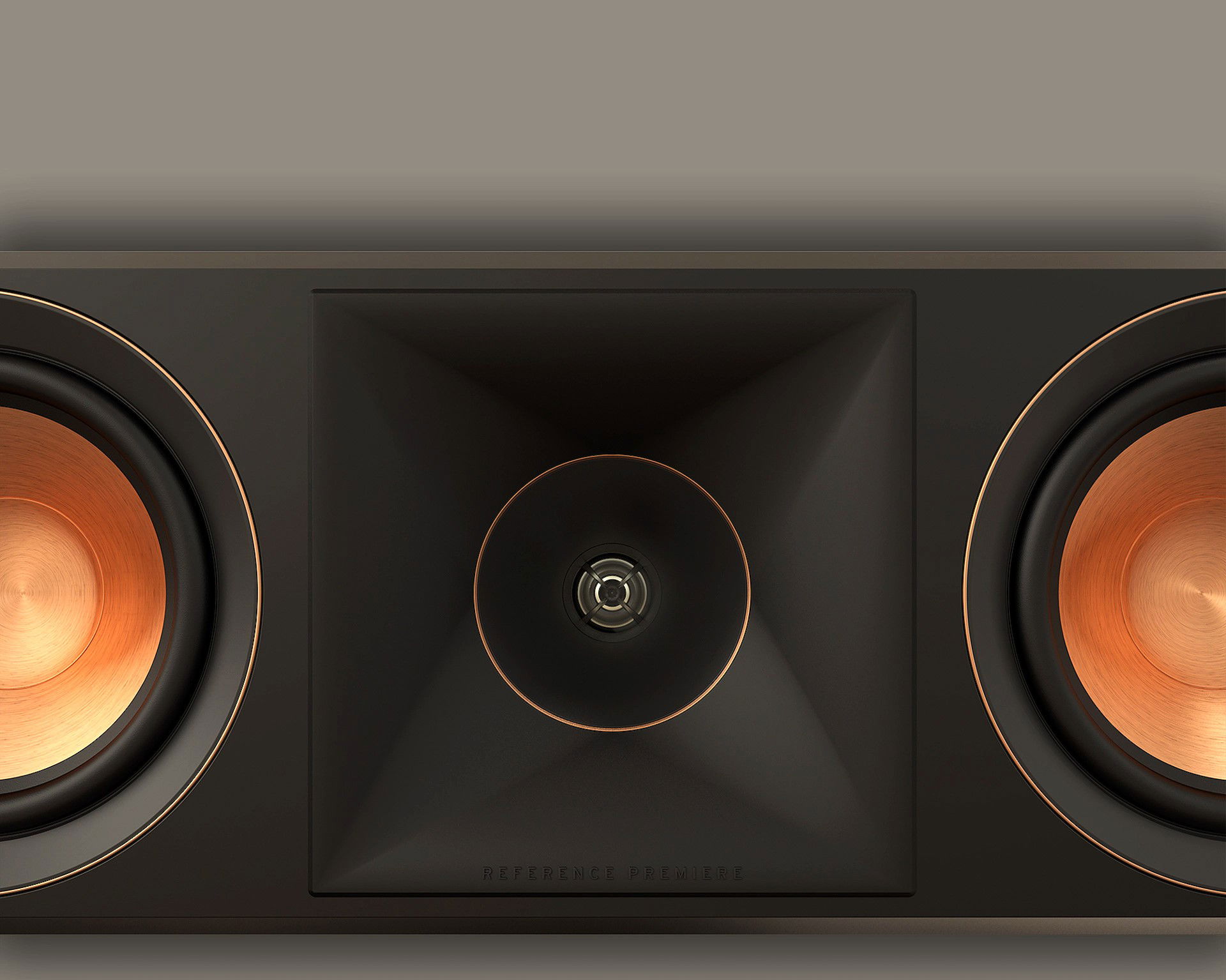 Klipsch RP-504C II בתמונת תקריב על הטויטר שלו מקדימה
