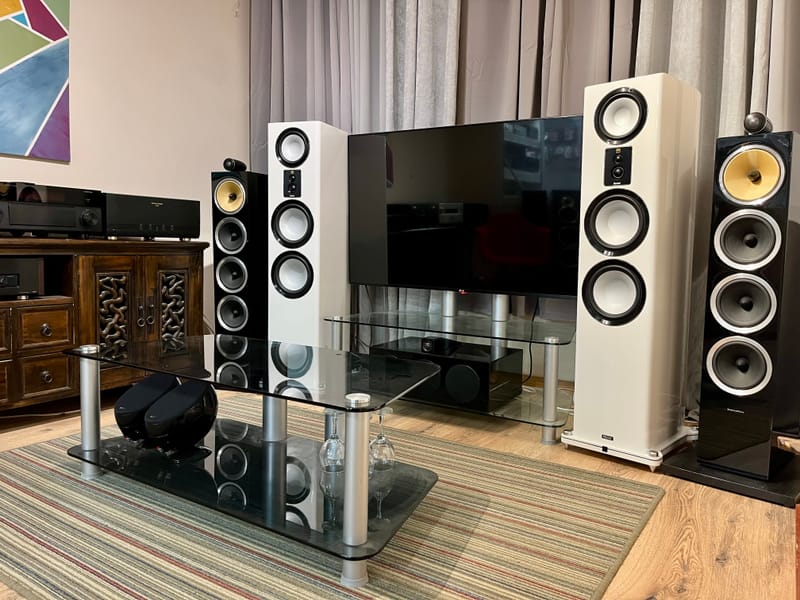 אולם תצוגה והדגמה