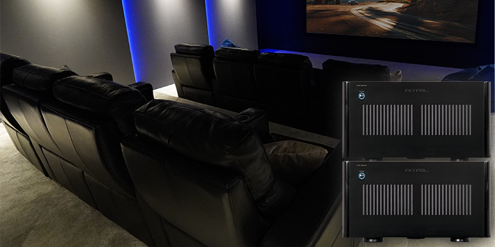 מגבר כוח 7 ערוצים Rotel RMB-1587MKII מותקן בחדר קולנוע ביתי יוקרתי, ביצועי High-End לאודיופילים