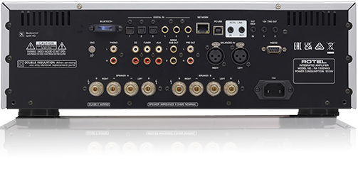 הפאנל האחורי של ה RA-1592MKII עם 8 טרמינלים לרמקולים וכניסות XLR מאוזנות, מערך כניסות דיגיטליות ואנלוגיות נרחב, וחיבור PC-USB המעידים על ורסטיליות גבוהה