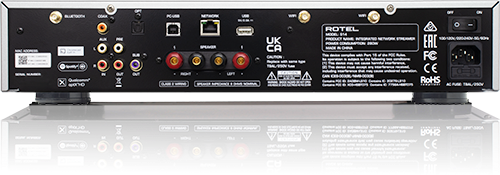 גב ה-Rotel S14 המציג מגוון חיבורים: אנטנות Wi-Fi/Bluetooth, כניסות דיגיטליות (אופטי, קואקסיאלי, PC-USB), יציאת סאב-וופר וחיבורי רמקולים איכותיים