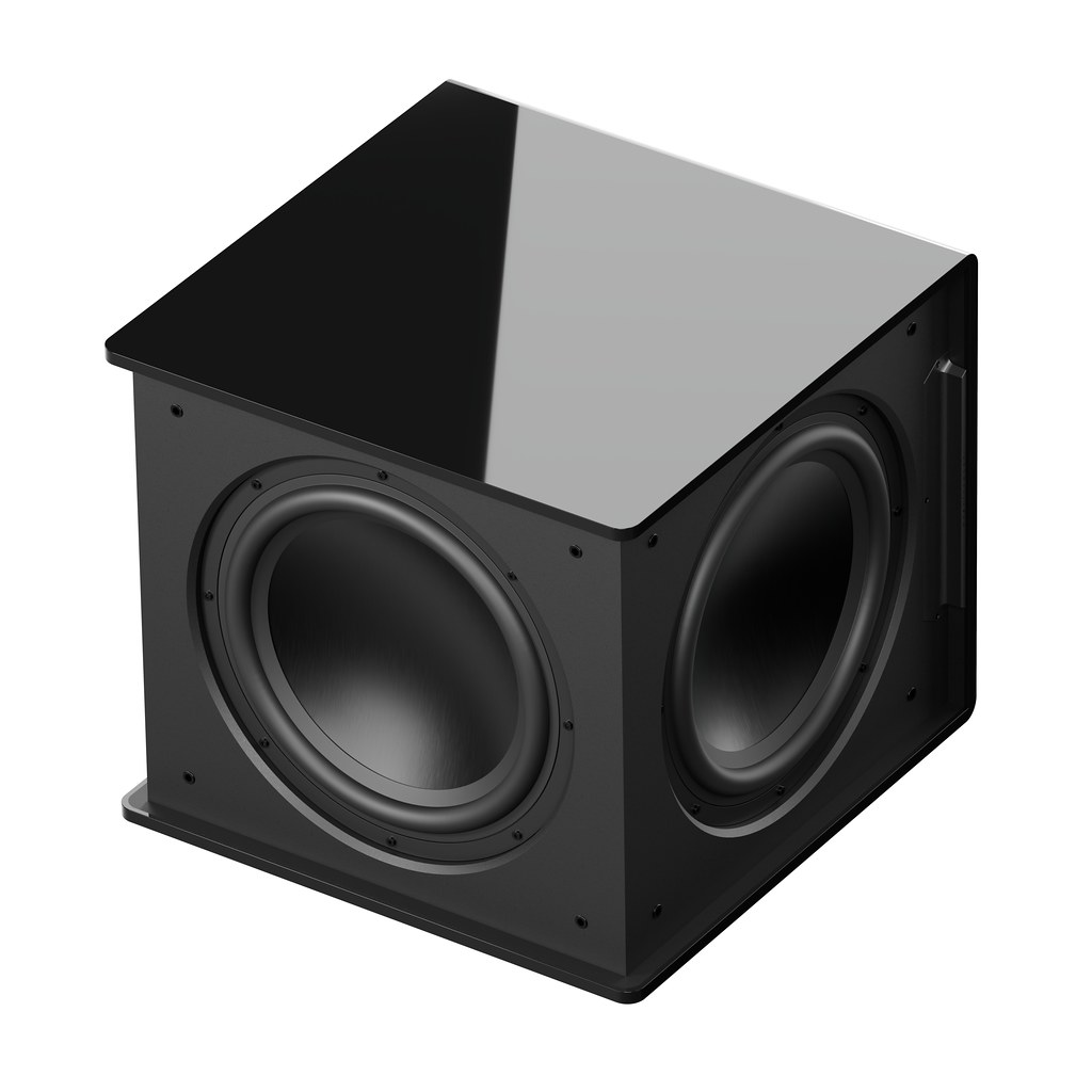 סאב וופר מרטין לוגן Martin Logan Grotto 15 בתמונת תקריב של אחת הפינות שלו