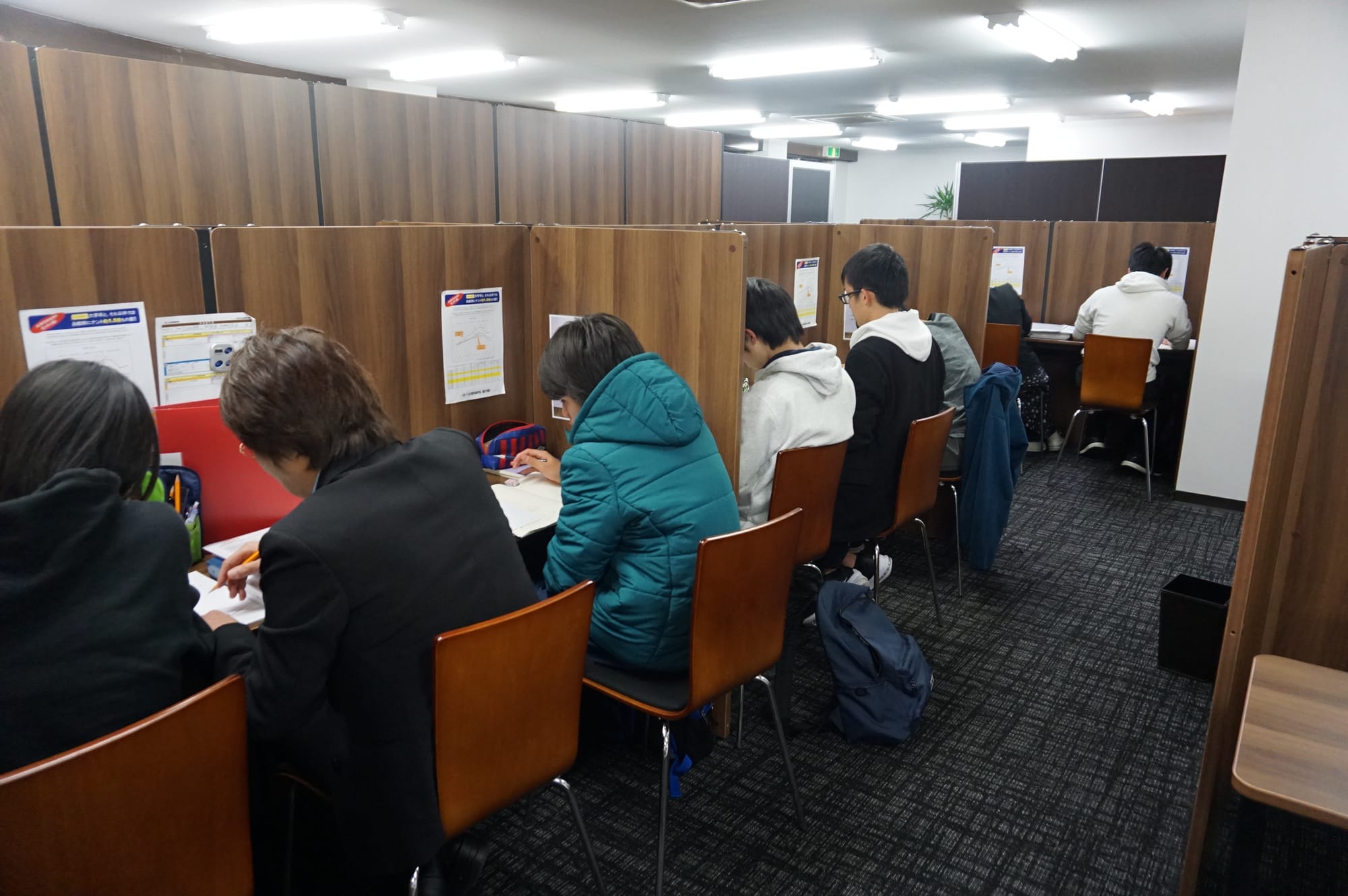 【月曜開校】 部活の休みの日に通塾できます！