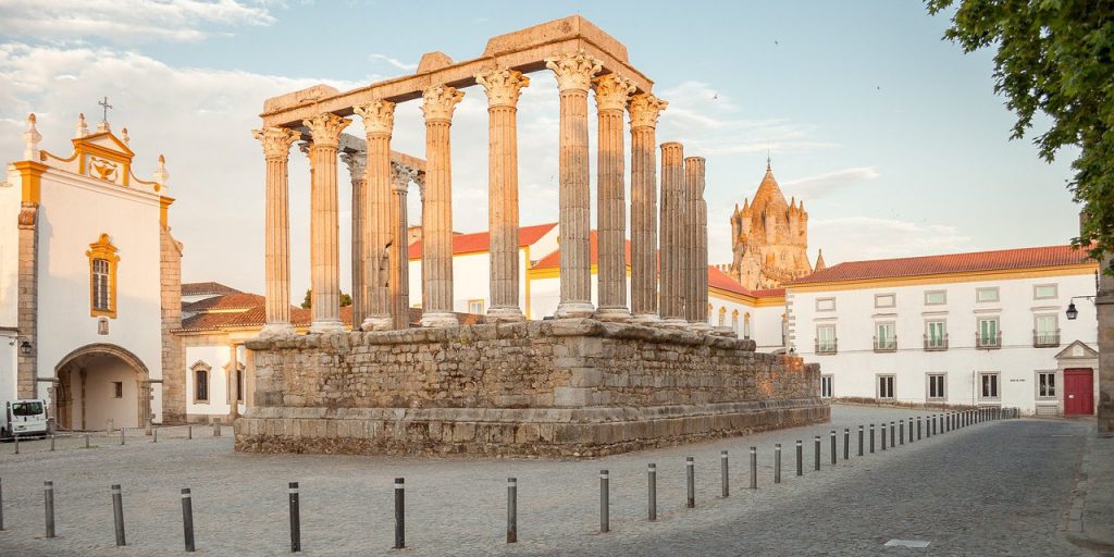 ÉVORA