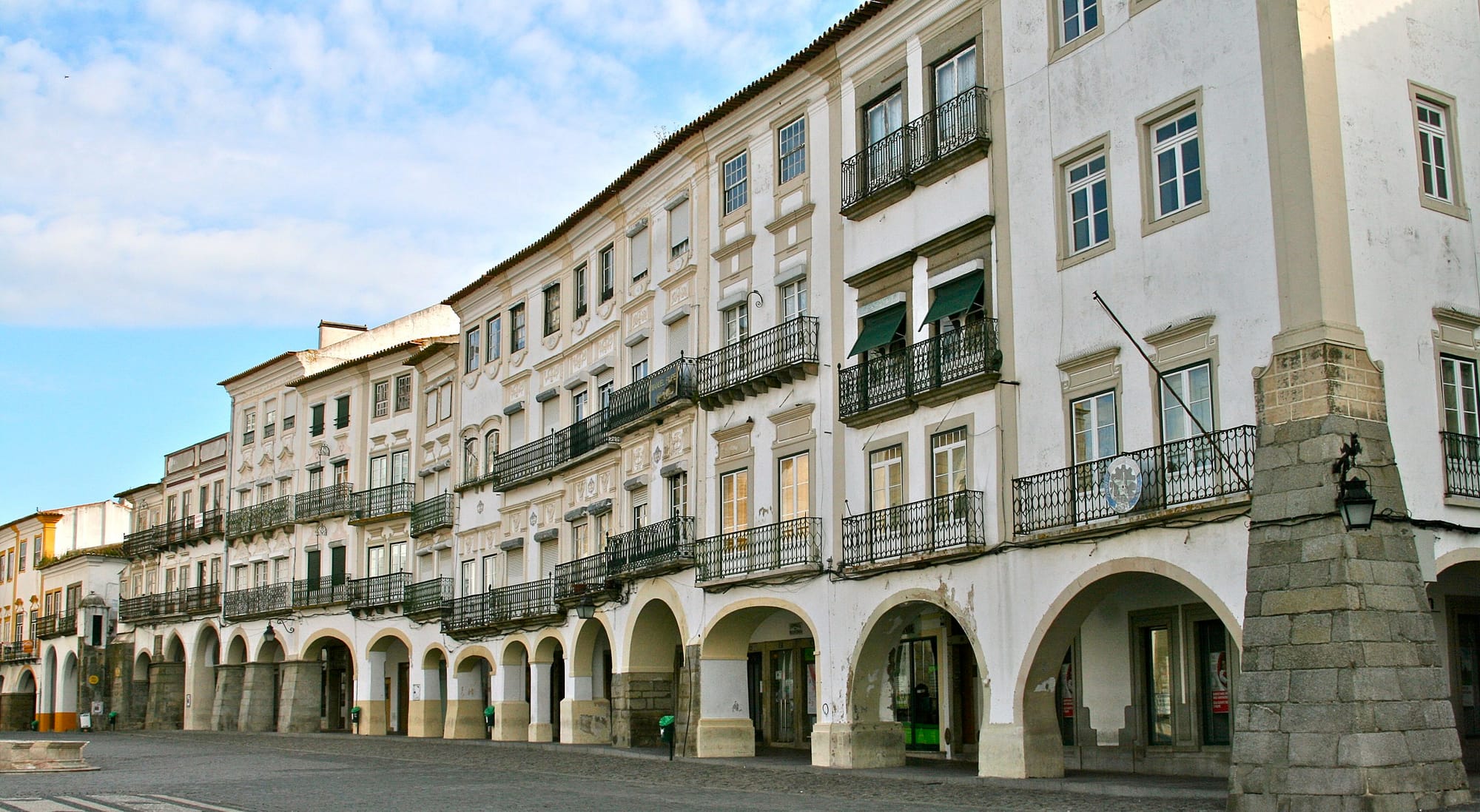 ÉVORA