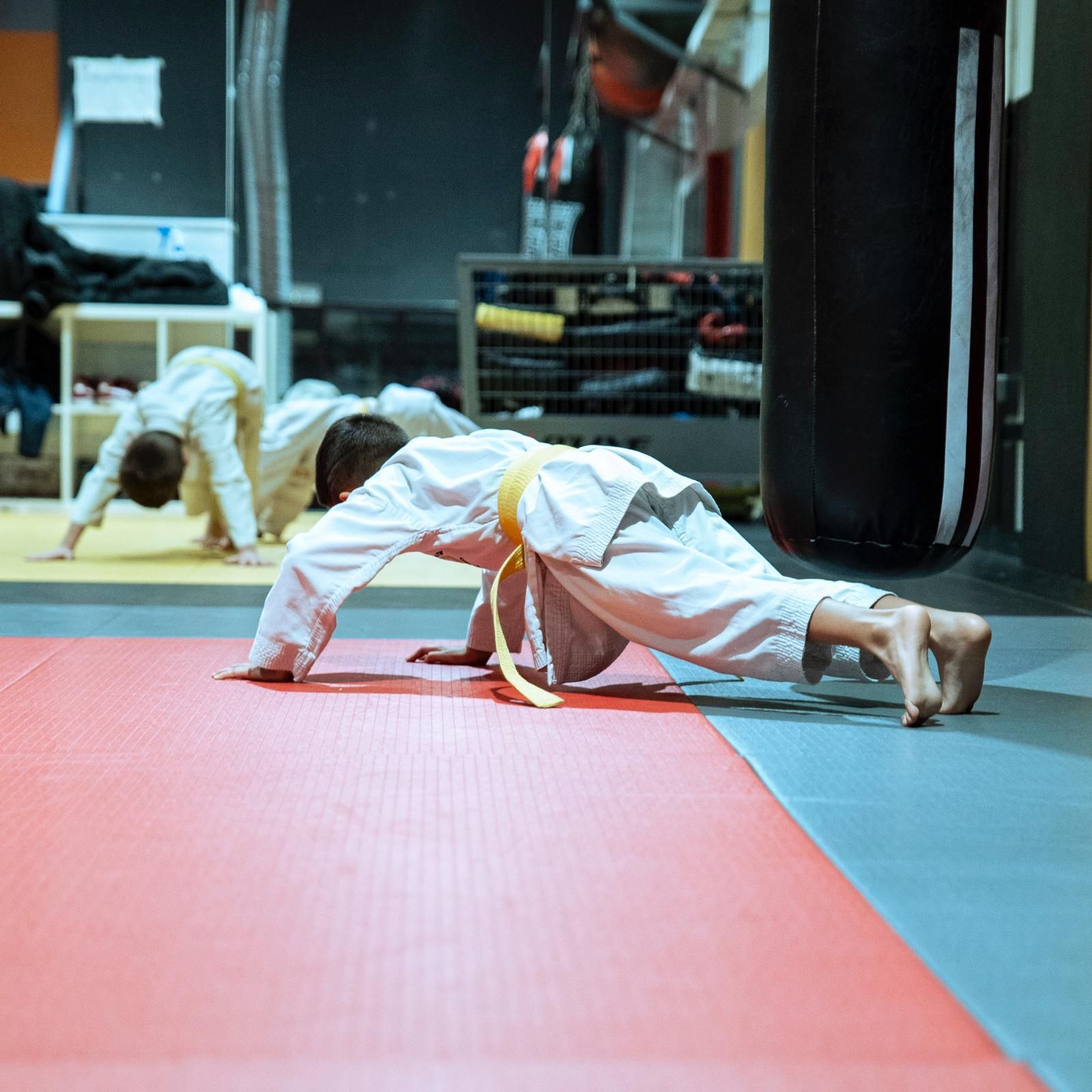 Clases de karate para niños a partir de 4 años.