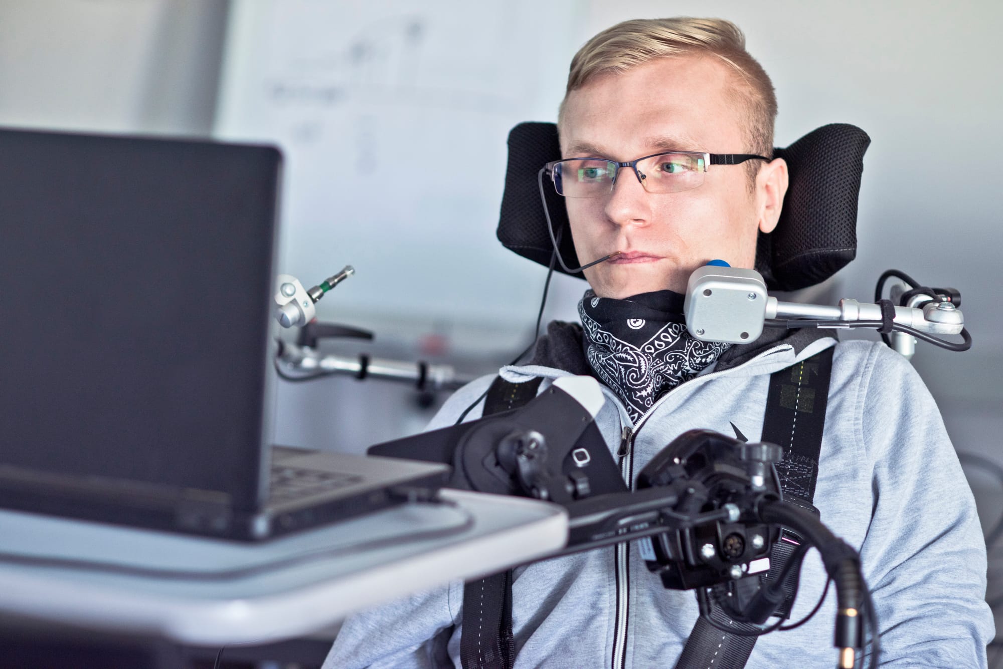 🧠 Innovazione e Domotica Assistiva: 5 Invenzioni del Futuro già tra Noi - Copy