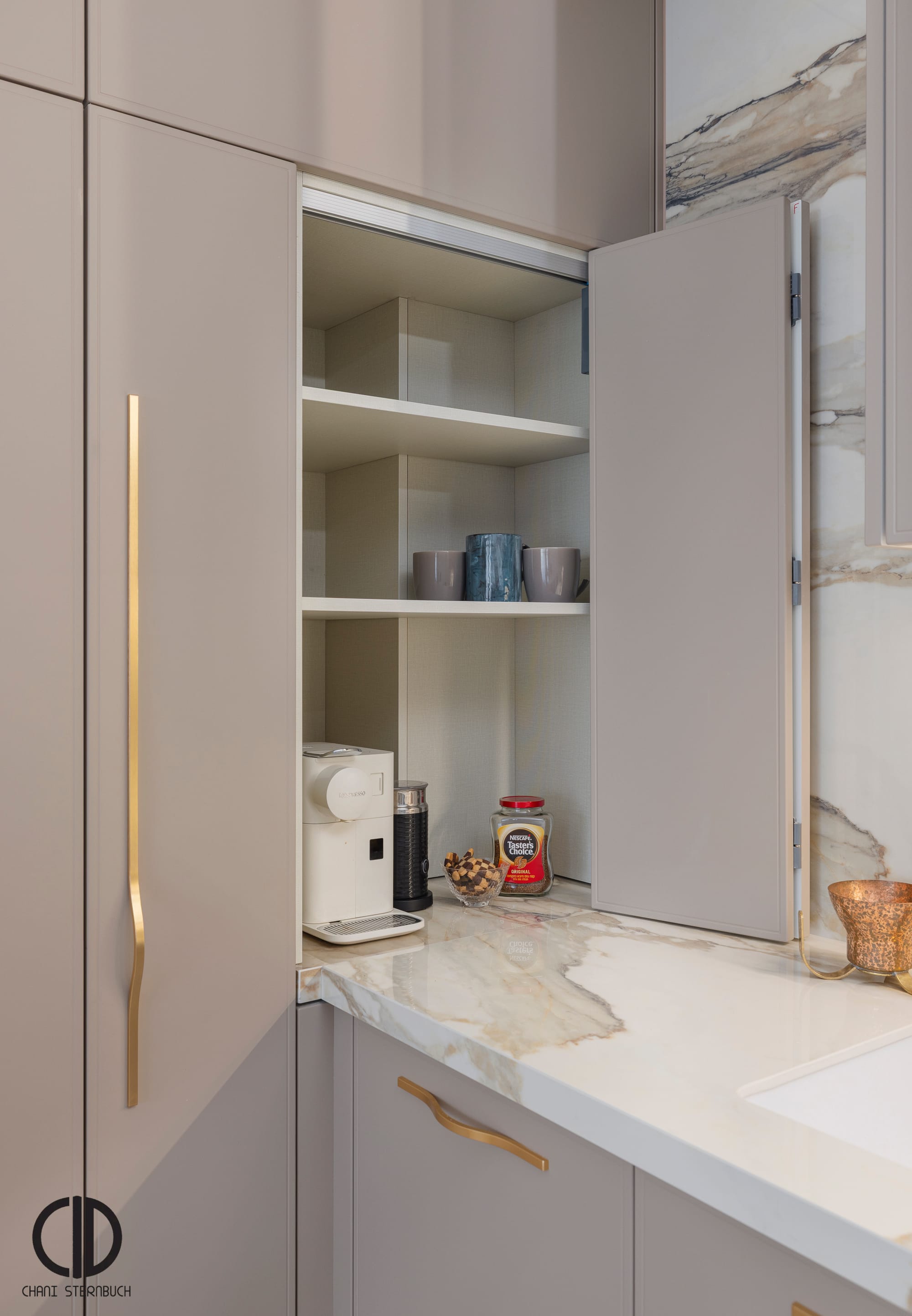 Stylish, Flexible Family Living in the Heart of Jerusalem