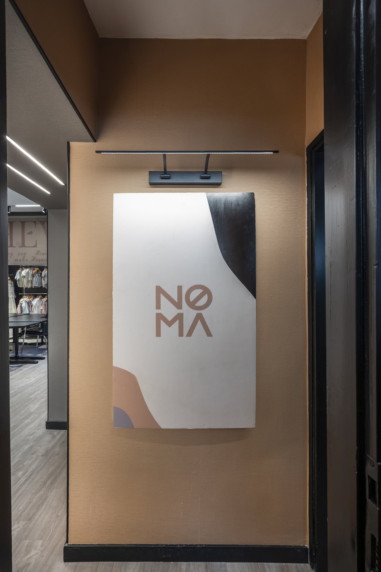 From 90-Year-Old Apartment to Kids Club's Design Offices - Designing around the brands