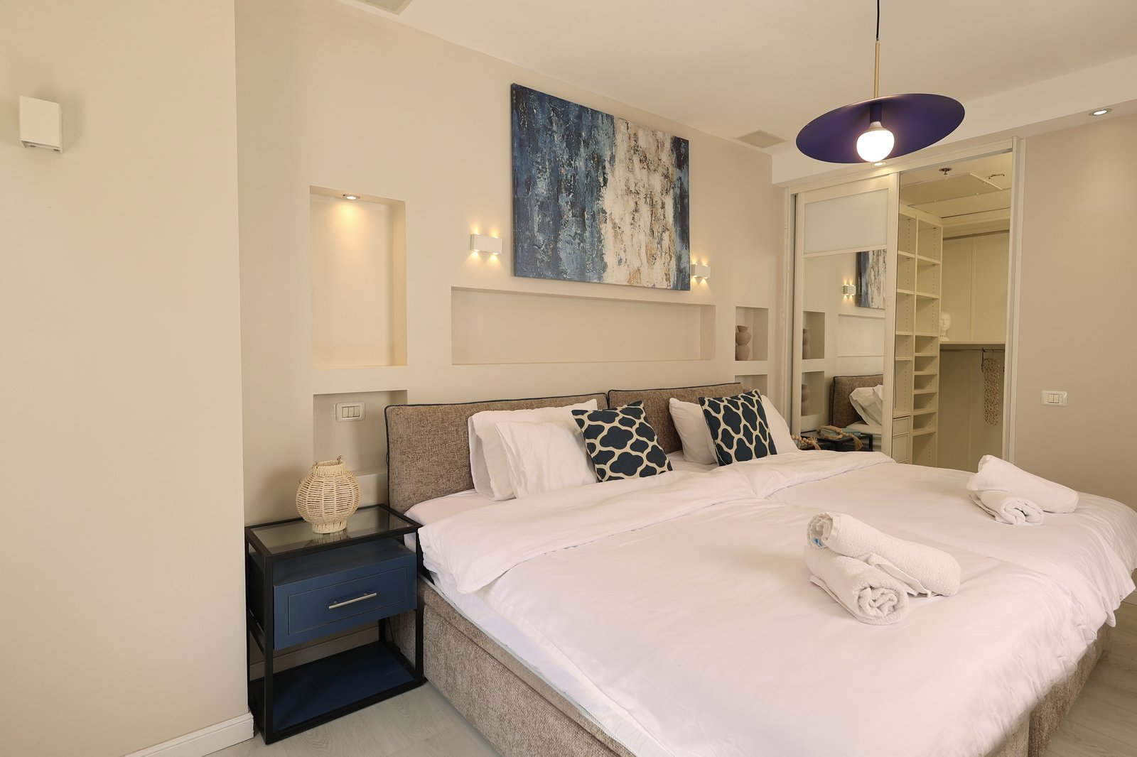 The Netanya Miracle: Designing a Full Apartment Against the Clock - Designing from art: a 48-hour secret