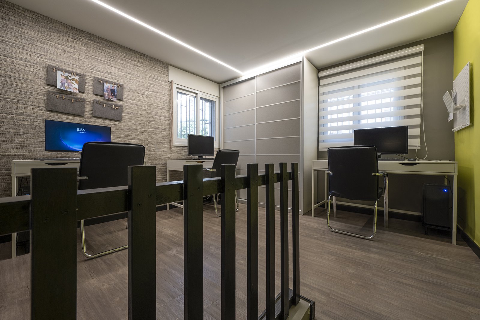 From 90-Year-Old Apartment to Kids Club's Design Offices - The boss's office