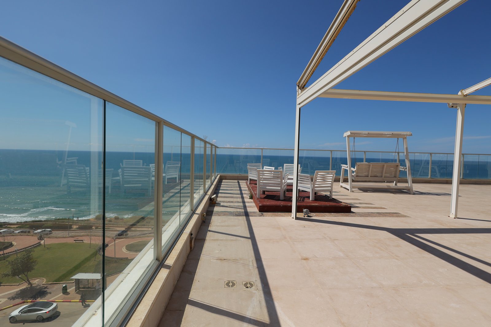 The Netanya Miracle: Designing a Full Apartment Against the Clock - The grand finale: a 250-metre porch