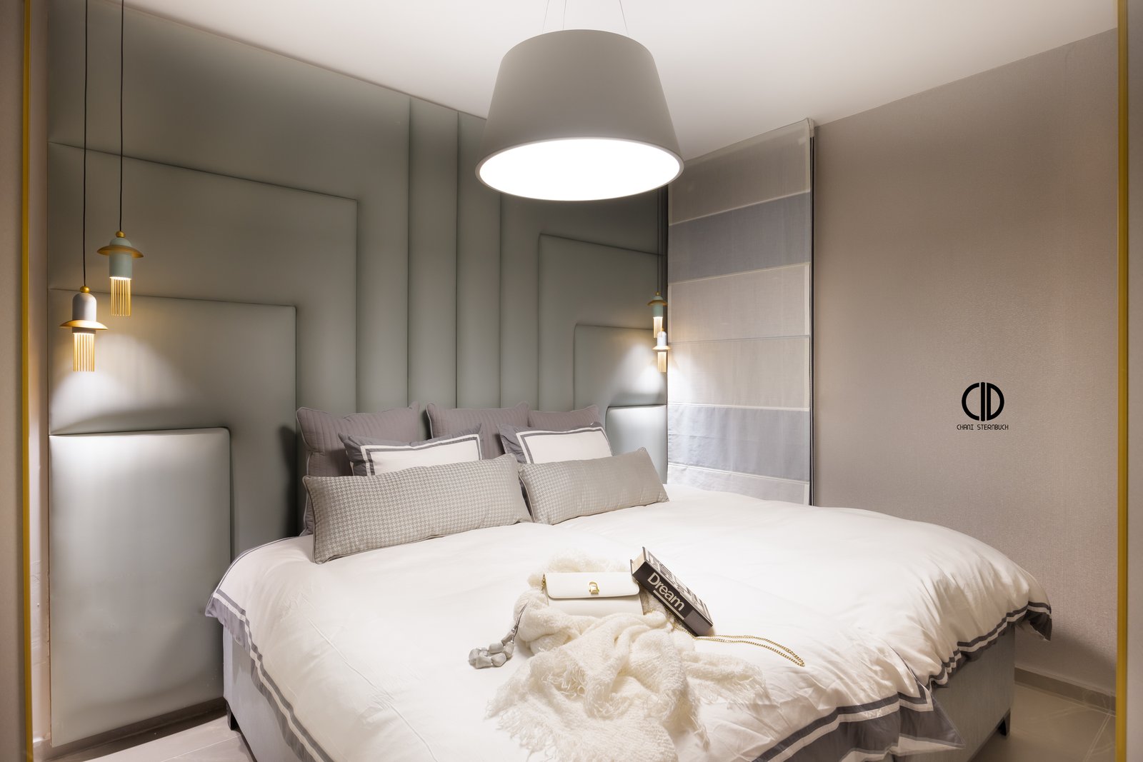Similar Yet Different: Two Apartments, One Above the Other - The master bedroom