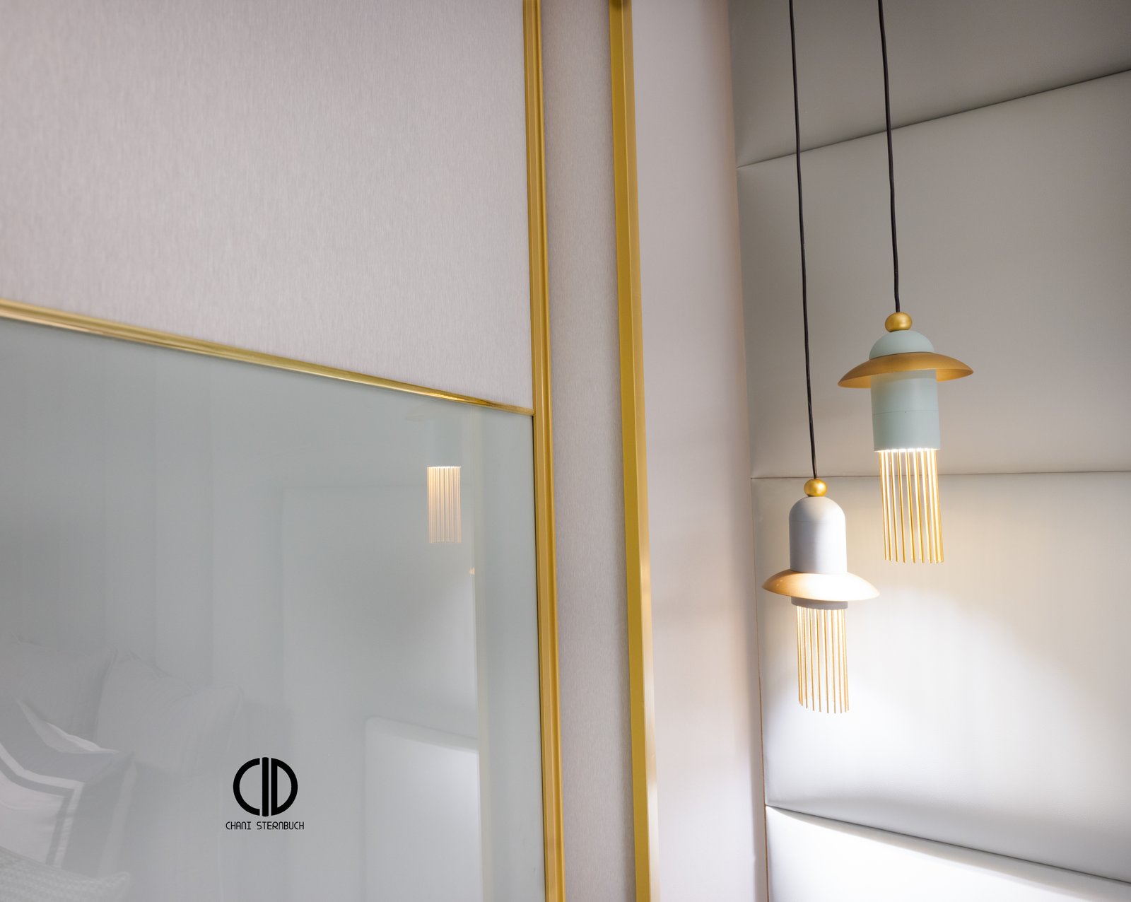 Similar Yet Different: Two Apartments, One Above the Other - The master bedroom