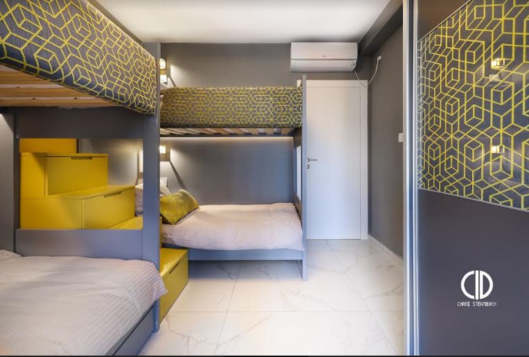 The Apartment That Came Together in a Month - A room that sleeps five