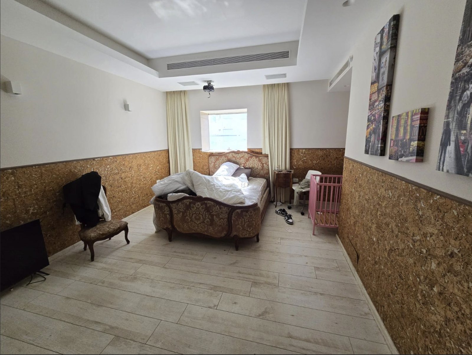 The Netanya Miracle: Designing a Full Apartment Against the Clock - The long bedroom