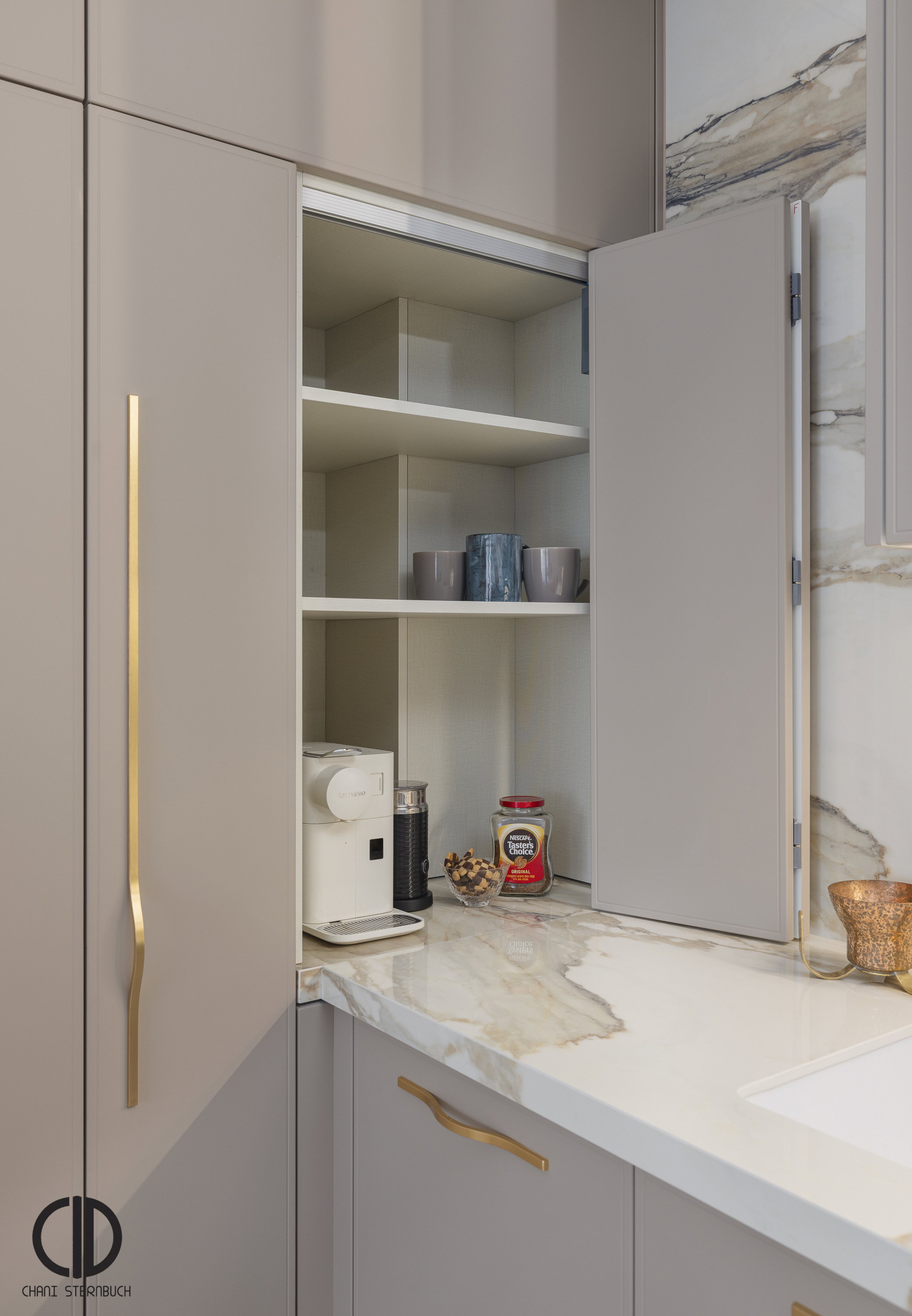 Stylish, Flexible Family Living in the Heart of Jerusalem