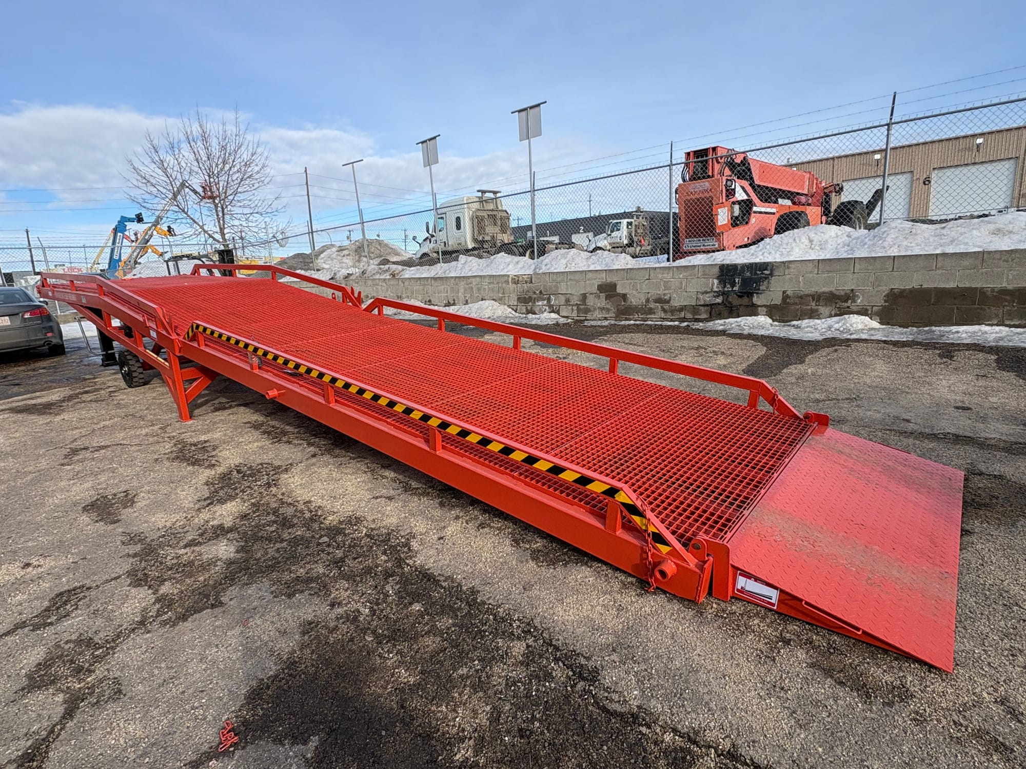 Mobile LOADING RAMP