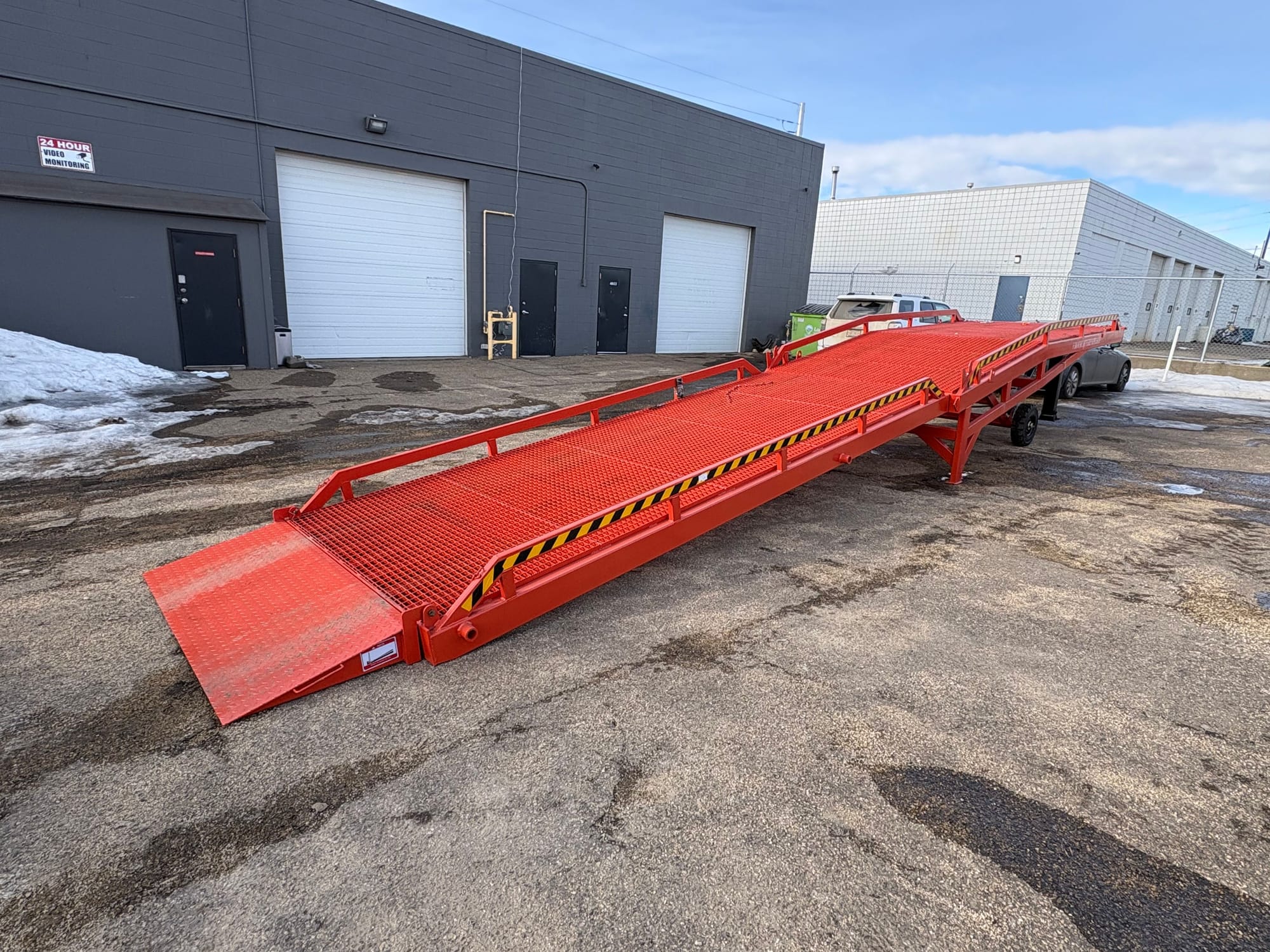 Mobile LOADING RAMP