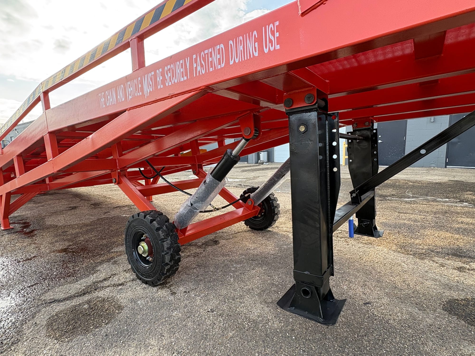 Mobile LOADING RAMP