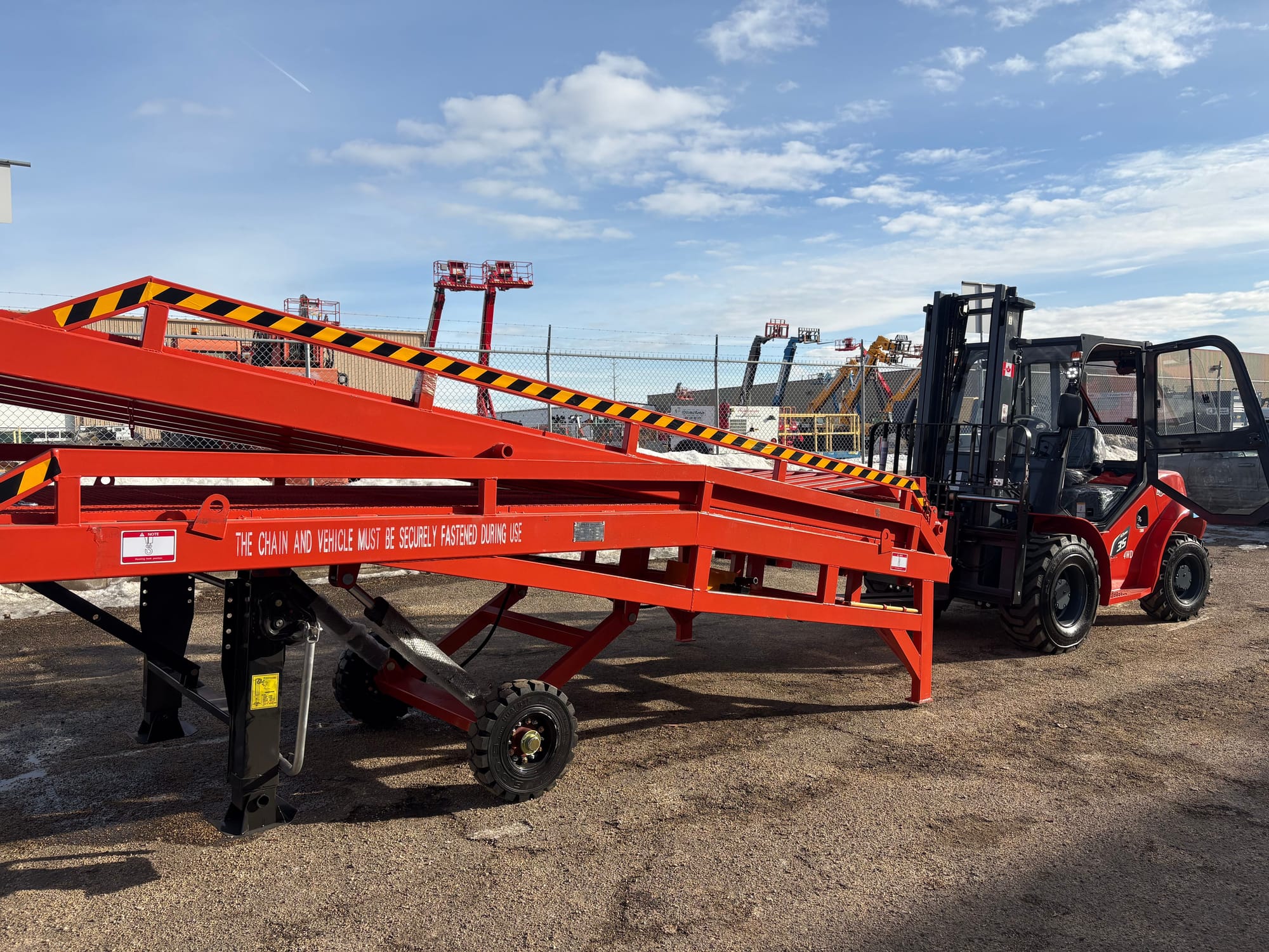 Mobile LOADING RAMP
