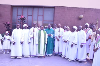Célébration de Quinze ans de sacerdoce : abbé Jean-Marie Konde à la Paroisse Saint Joseph de Matonge