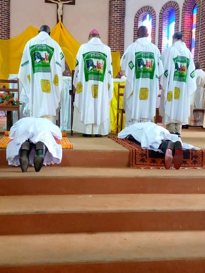Trois ans après, le Diocèse de Mbaiki a bougé au rythme des ordinations diaconales par son évêque diocésain  Mgr Jésus Ruiz MOLINA