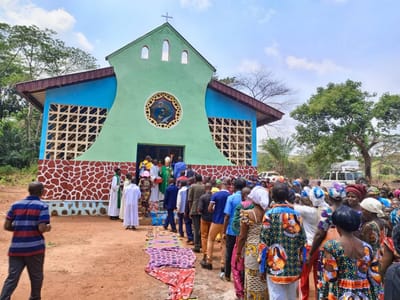 Le parcours de Monseigneur Jesús Ruiz Molina de Mbanza à Lesse (RCA)