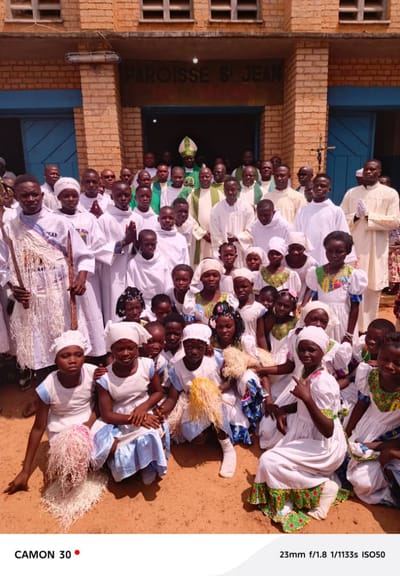 Mgr Jospeh Mopepe : Messe d’action de grâce dans le doyenné de Yakoma