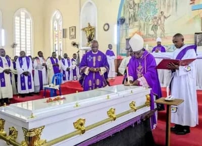 Kisangani : Les obsèques de l'abbé J. Urwodi:un dernier adieu fervent