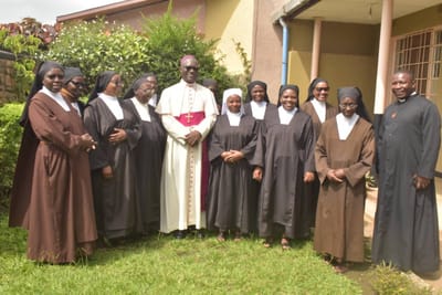 Visite pastorale de Mgr Fulgence Muteba au Carmel de l’Épiphanie