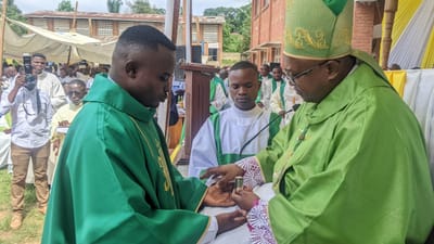 Kindu : Mgr François Abeli ordonne un 17ème prêtre en cinq ans