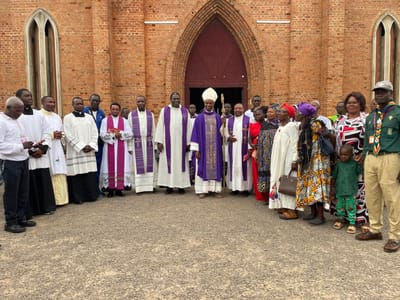 MBALMAYO : MGR Emmanuel DASSI a célébré la soif de Dieu et la foi des femmes