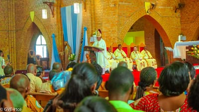 Kinshasa en fête : Le Cardinal Ambongo célèbre les 50 ans des CEVB
