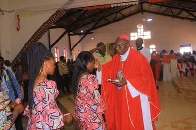 Jeunesse face à l'autel : le coup de semonce de Mgr Sikuli