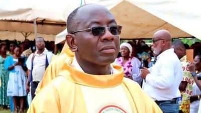 Côte d'Ivoire : Mgr Assandé tape du poing sur la table liturgique