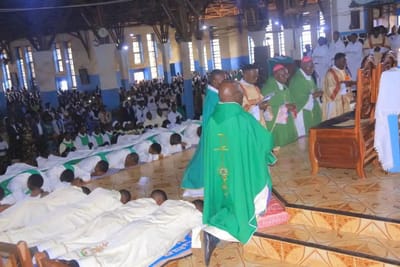 Butembo-Beni : entre la joie des ordinations et le choc du deuil