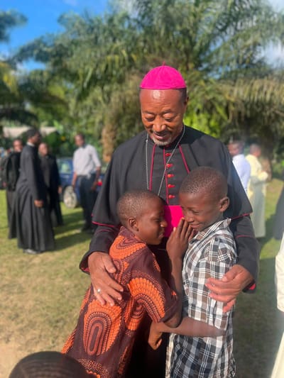Obala : Mgr Sosthène entre célébrations, inauguration et confirmations