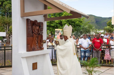 À Sainte-Croix, Mgr Durhône ouvre un chemin de foi pour l’île Maurice