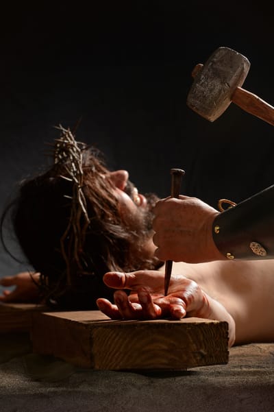 Vendredi Saint :Le courage de rester avec Jésus souffrant