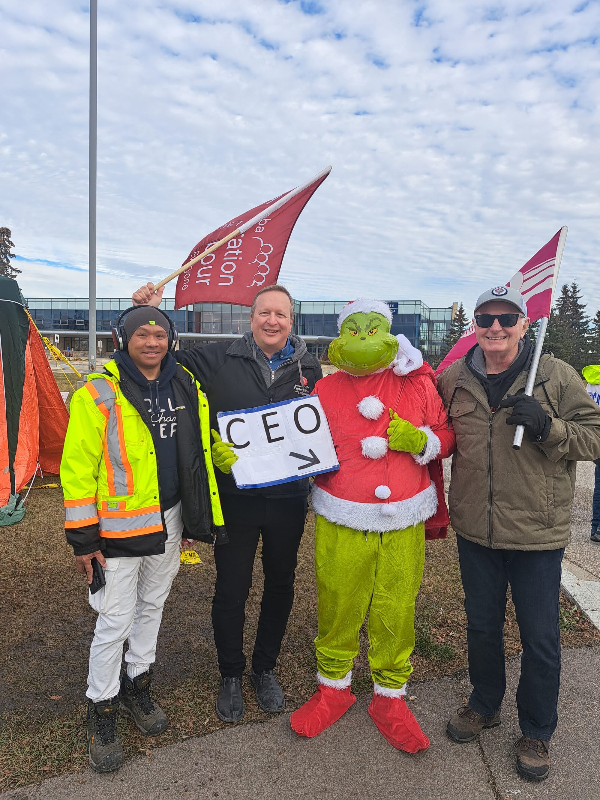 MFUR president supports striking CUPW workers in Winnipeg