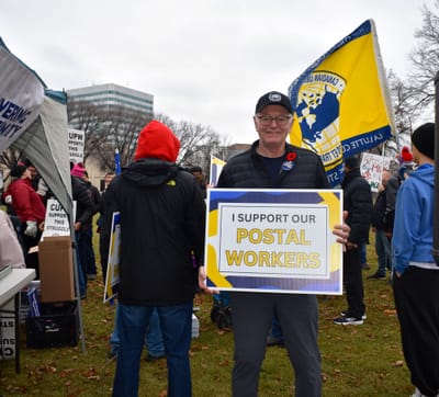 MFUR stands in solidarity with CUPW members for a fair deal