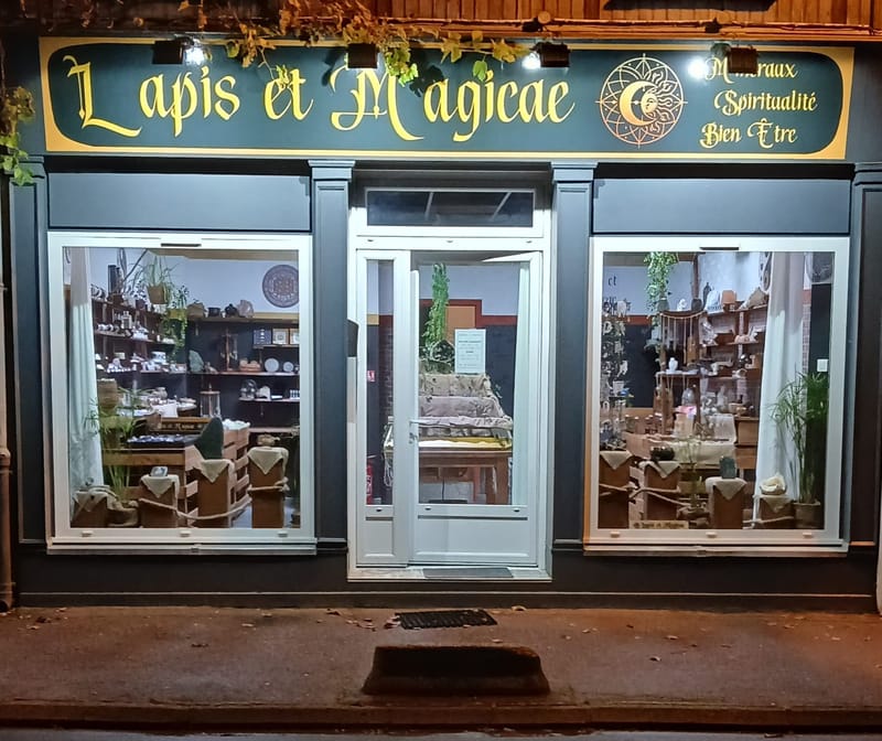 La boutique "LAPIS ET MAGICAE"