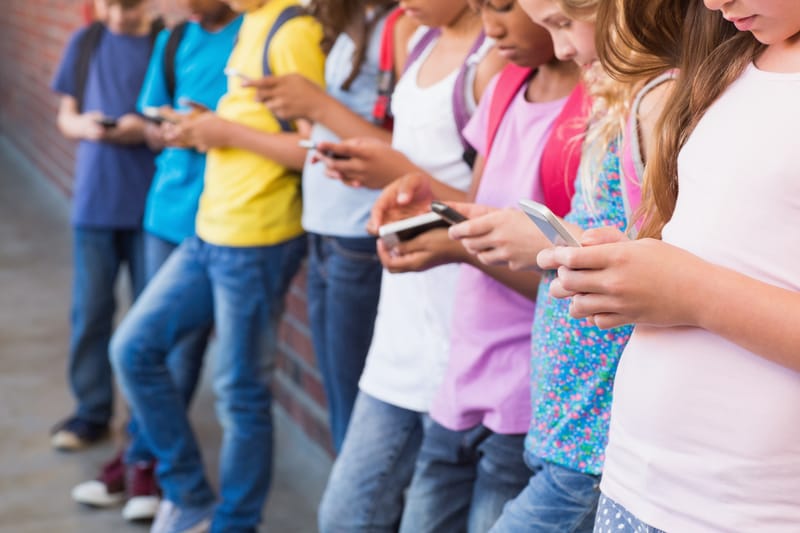 Virginia Gov. Youngkin restricts cell phone use in public schools