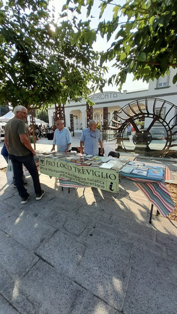 2025 MERCATINO LIBRI