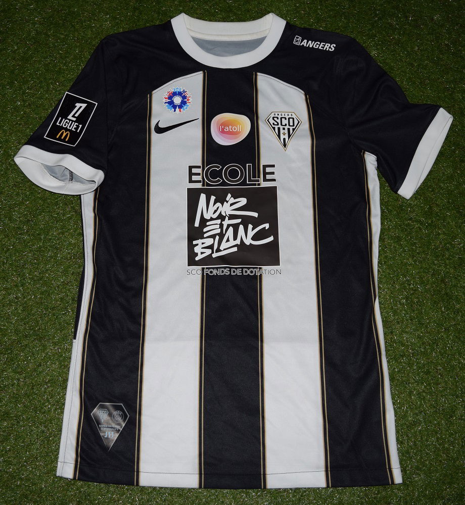Camiseta local "Bleuet de France" 2023-2024 de Farid El Melali