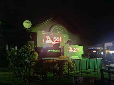 Easing Into the Weekend at Maison Noire