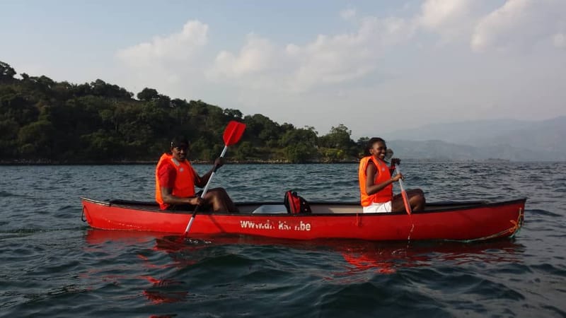 Kayaking to Nyamunini Island